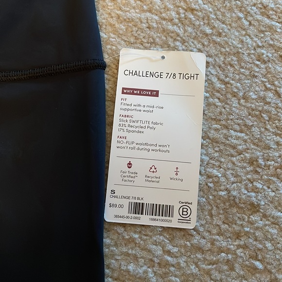 Athleta challenge 7/8 tights. Never worn. New with tags - Picture 2 of 2